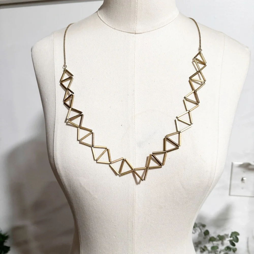 Madewell Geometric‎ Triangle Long Necklace Gold Tone Jewelry - Picture 7 of 7